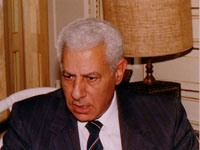 Farewell Journalists syndication’s staircase 