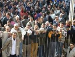 5000 Workers in Alexandria Spinning & Weaving On Strike