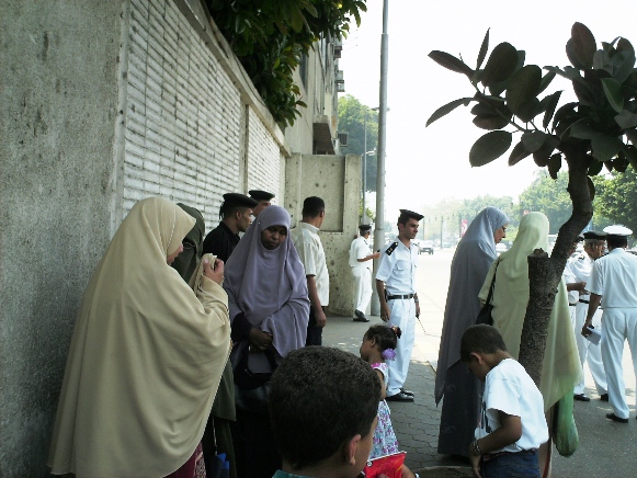 Relatives of Alex. Detainees Complain to NCHR