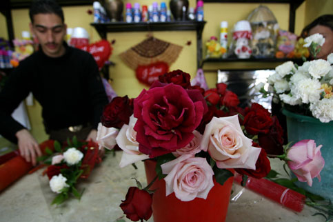 No Valentine break for Gaza flower producers 