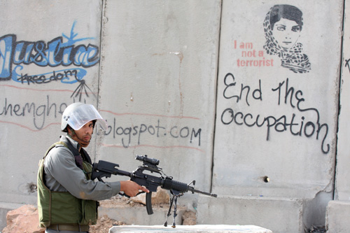 Report: 100 Palestinians kidnapped by Israeli troops last month in Al-Khalil