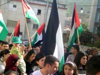 Fierce confrontations between IOF troops and local residents in Silwan