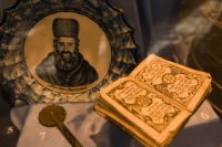 From Holy War to Holy Peace