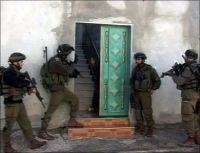 Barak defies outpost demolition law