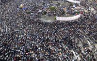 Egypt protesters honour 'martyrs' in Tahrir Square