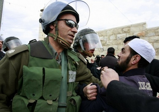 Deputy Knesset speaker desecrates Aqsa