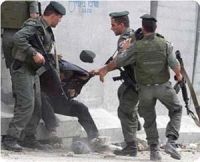 IOF soldiers detain two young men, beat up a third
