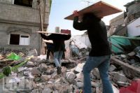 IOA forces Jerusalemite to raze his own home